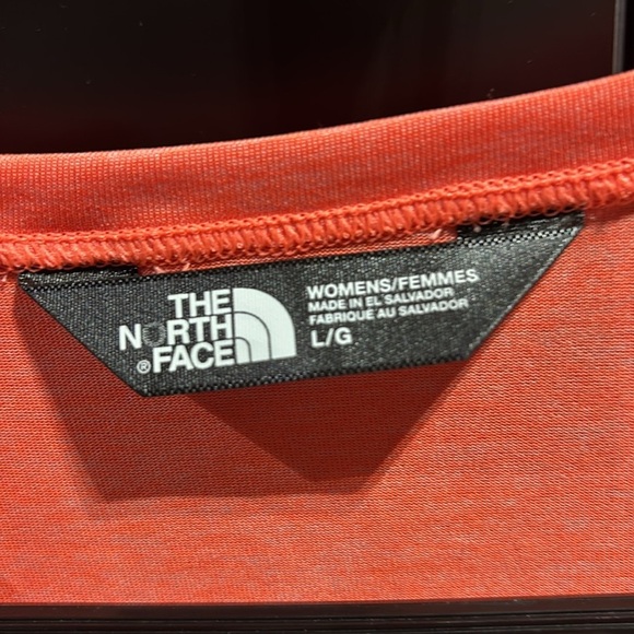 The North Face Athletic scoop neck, soft stretch,logo graphic T, summer,everyday - Picture 6 of 9